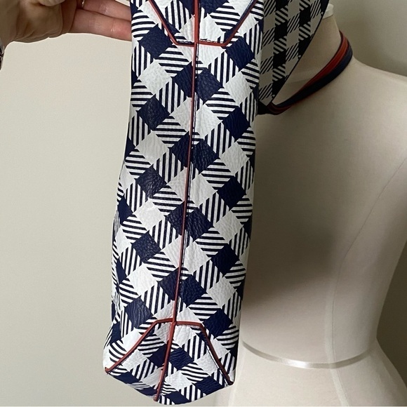 Mud Pie Navy Gingham & Orange-Red Reversible Reagan Tote Bag - Picture 7 of 13
